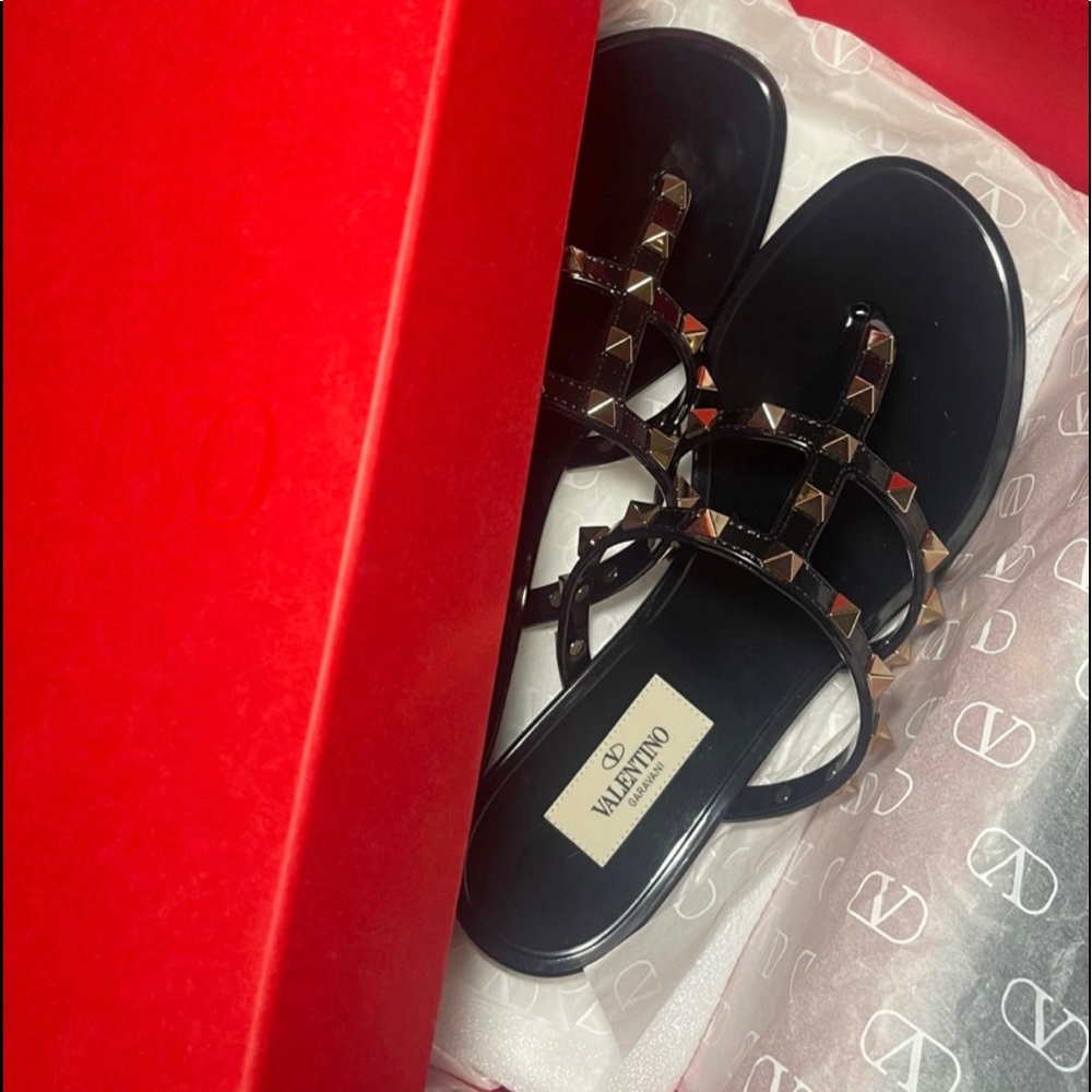 Valentino slides size 7